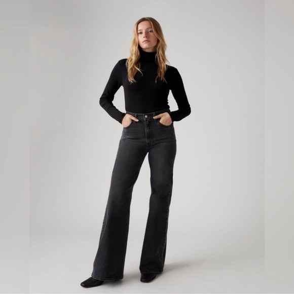 Levi’s Ribcage Wide Leg Bell Jeans - Picture 8 of 8